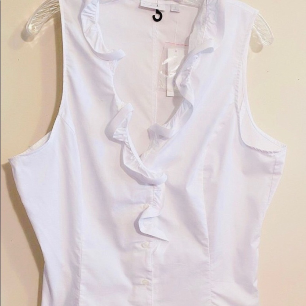 NWT NY&C ruffles blouse! Very pretty, fitted. XL